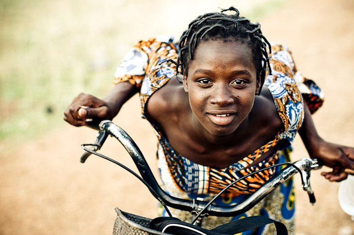 La fille a velo – Burkina Faso